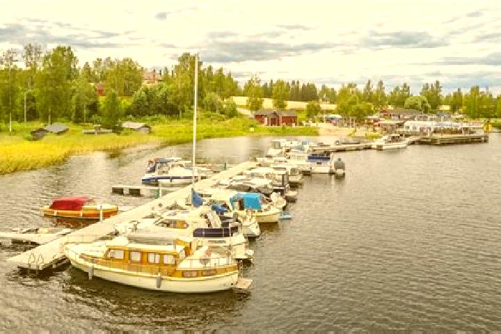14 escort profiles in Ruovesi, Finland. Browse companions, services, rates and book online. Incall and outcall available.