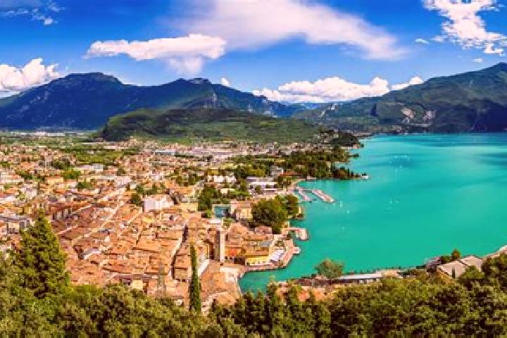 14 escort profiles in San Martino del Lago, Italy. Browse companions, services, rates and book online. Incall and outcall available.