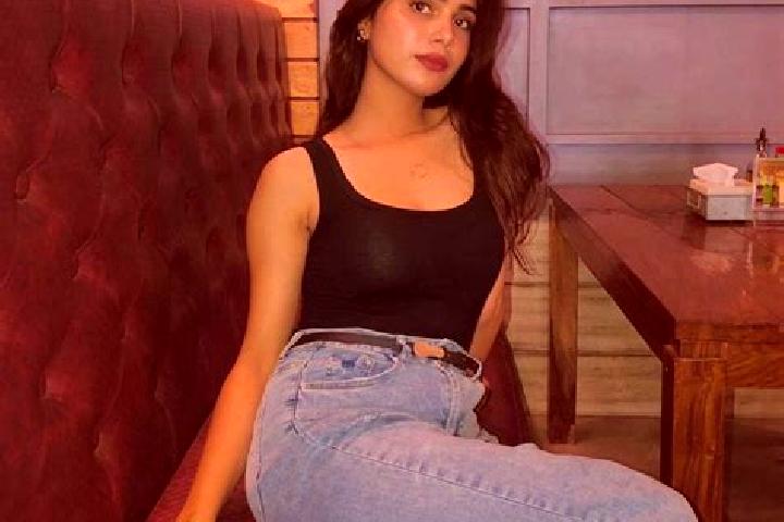 15 escort profiles in Aralgoria, India. Browse companions, services, rates and book online. Incall and outcall available.