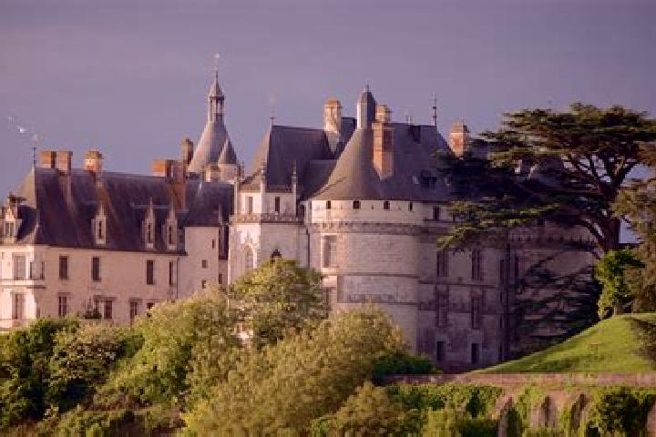 15 escort profiles in Chaumont-sur-Loire, France. Browse companions, services, rates and book online. Incall and outcall available.
