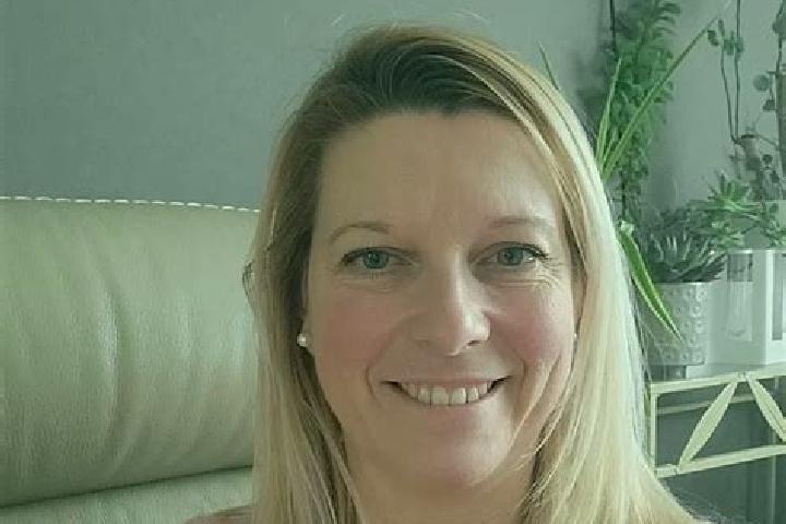15 escort profiles in Fournes-en-Weppes, France. Browse companions, services, rates and book online. Incall and outcall available.