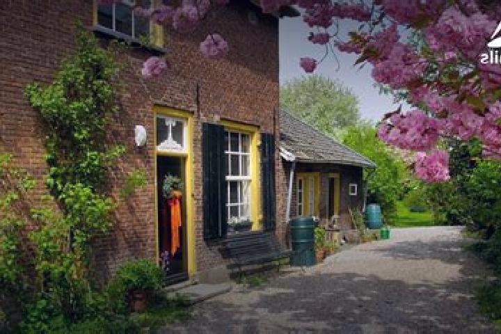 15 escort profiles in Geldermalsen, Netherlands. Browse companions, services, rates and book online. Incall and outcall available.