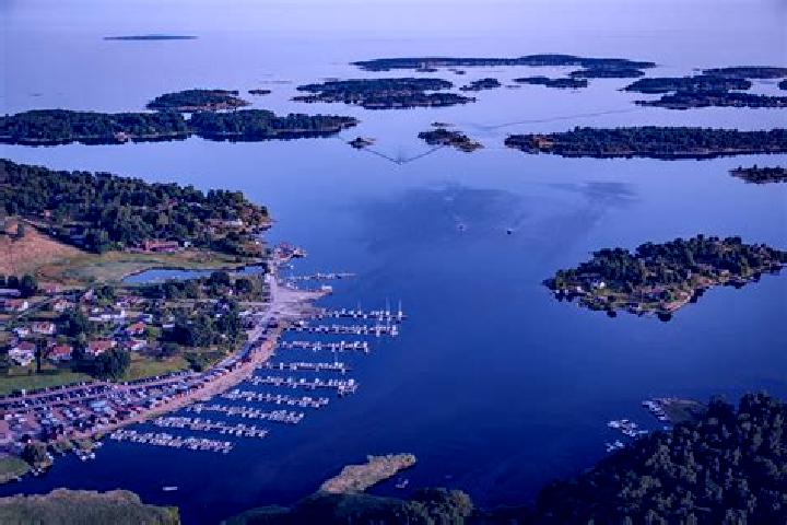 15 escort profiles in Hallstahammar, Sweden. Browse companions, services, rates and book online. Incall and outcall available.
