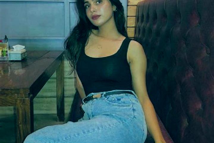 15 escort profiles in Kalparapatti, India. Browse companions, services, rates and book online. Incall and outcall available.