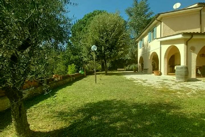 15 escort profiles in Olevano Romano, Italy. Browse companions, services, rates and book online. Incall and outcall available.