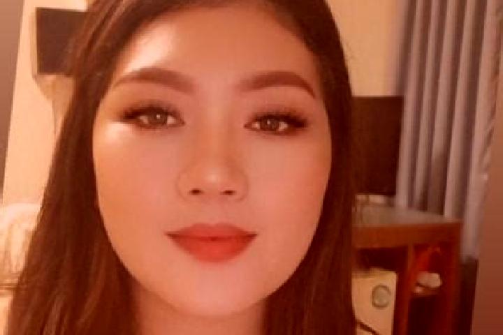 15 escort profiles in Peifeng, China. Browse companions, services, rates and book online. Incall and outcall available.