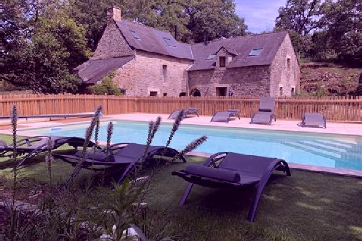 6 escort profiles in Andelot-en-Montagne, France. Browse companions, services, rates and book online. Incall and outcall available.