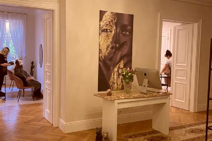 6 escort profiles in Bolszewo, Poland. Browse companions, services, rates and book online. Incall and outcall available.