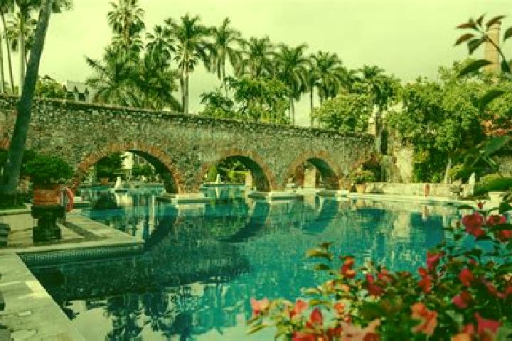 6 escort profiles in Ex-Hacienda del Copal, Mexico. Browse companions, services, rates and book online. Incall and outcall available.
