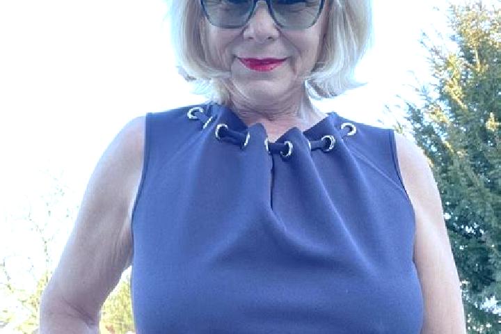 6 escort profiles in Grans, France. Browse companions, services, rates and book online. Incall and outcall available.