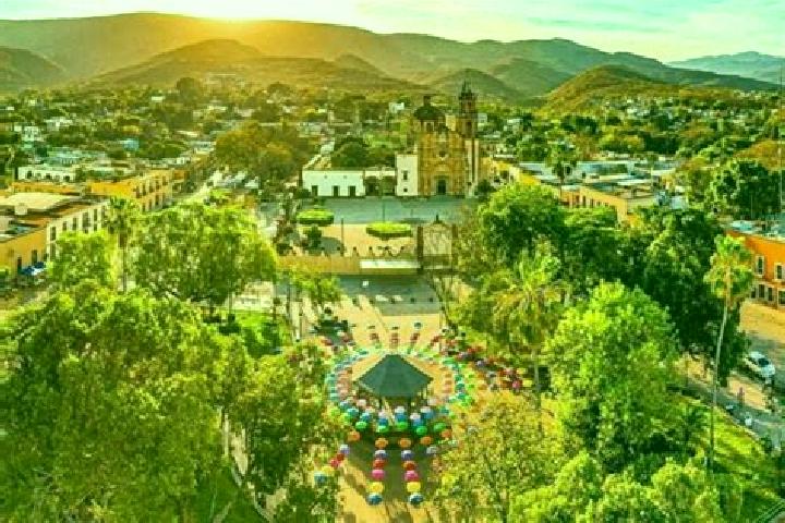 6 escort profiles in Jalpan de Serra, Mexico. Browse companions, services, rates and book online. Incall and outcall available.