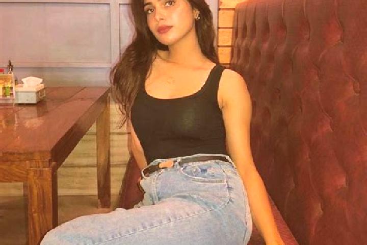 6 escort profiles in Kodamthuruth, India. Browse companions, services, rates and book online. Incall and outcall available.
