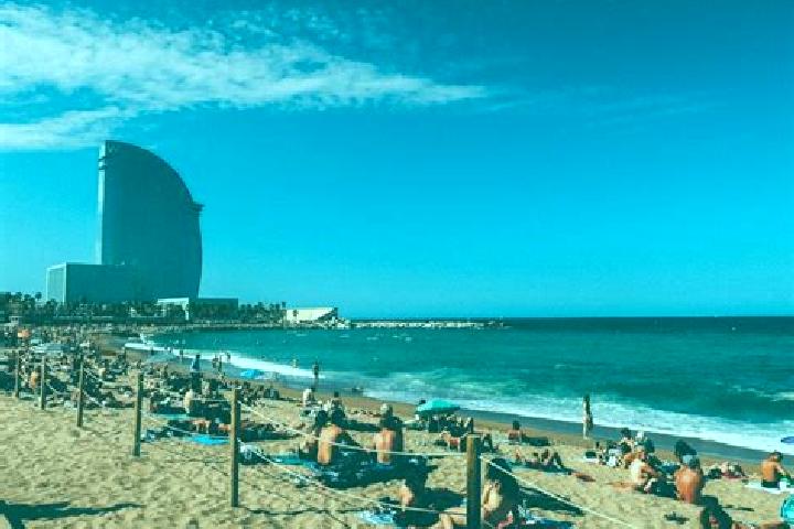 6 escort profiles in la Barceloneta, Spain. Browse companions, services, rates and book online. Incall and outcall available.