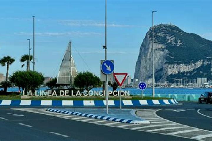 6 escort profiles in La Linea de la Concepcion, Spain. Browse companions, services, rates and book online. Incall and outcall available.