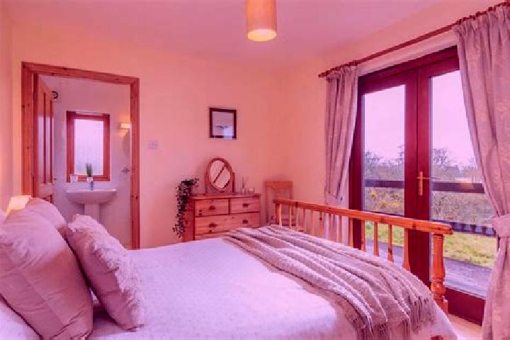 6 escort profiles in Milton of Campsie, United Kingdom. Browse companions, services, rates and book online. Incall and outcall available.