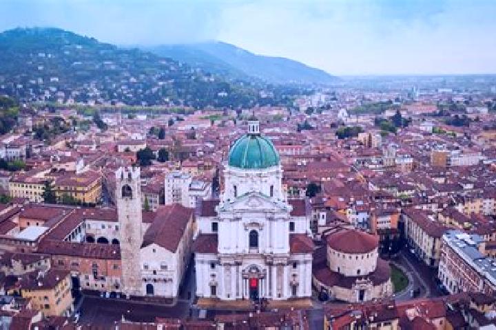 6 escort profiles in Pisogne, Italy. Browse companions, services, rates and book online. Incall and outcall available.