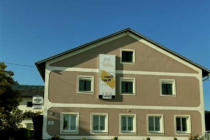 6 escort profiles in Ried in der Riedmark, Austria. Browse companions, services, rates and book online. Incall and outcall available.