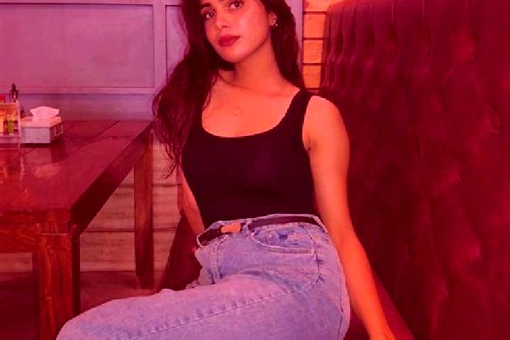 6 escort profiles in Sulebhavi, India. Browse companions, services, rates and book online. Incall and outcall available.