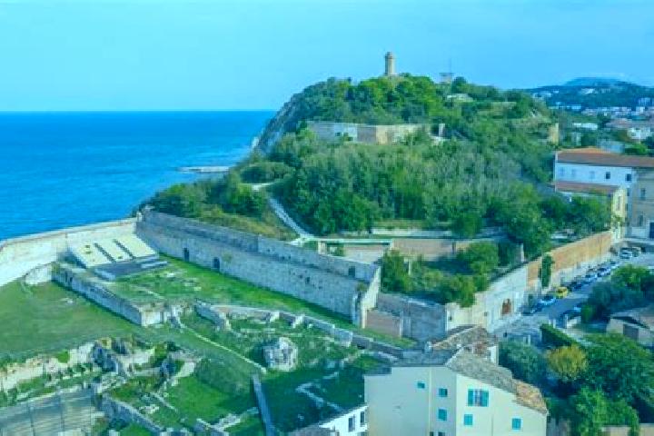 6 escort profiles in Villanova Monteleone, Italy. Browse companions, services, rates and book online. Incall and outcall available.
