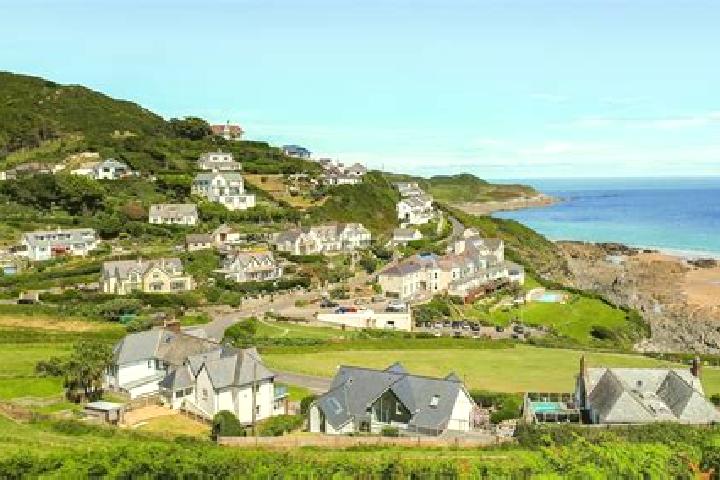 6 escort profiles in Woolacombe, United Kingdom. Browse companions, services, rates and book online. Incall and outcall available.