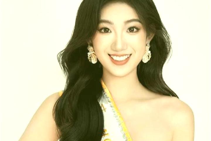 6 escort profiles in Xuhe, China. Browse companions, services, rates and book online. Incall and outcall available.