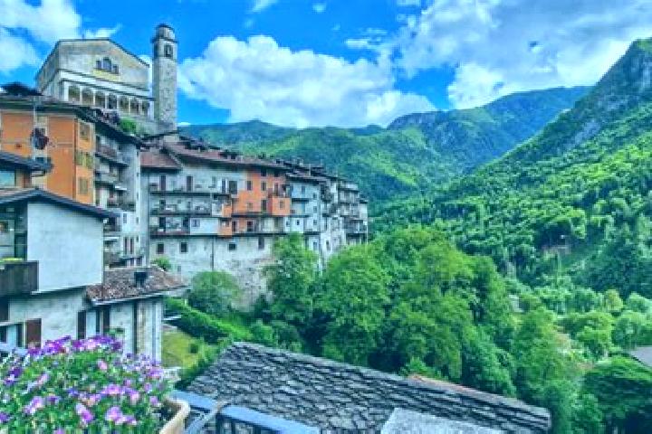 7 escort profiles in Bagolino, Italy. Browse companions, services, rates and book online. Incall and outcall available.