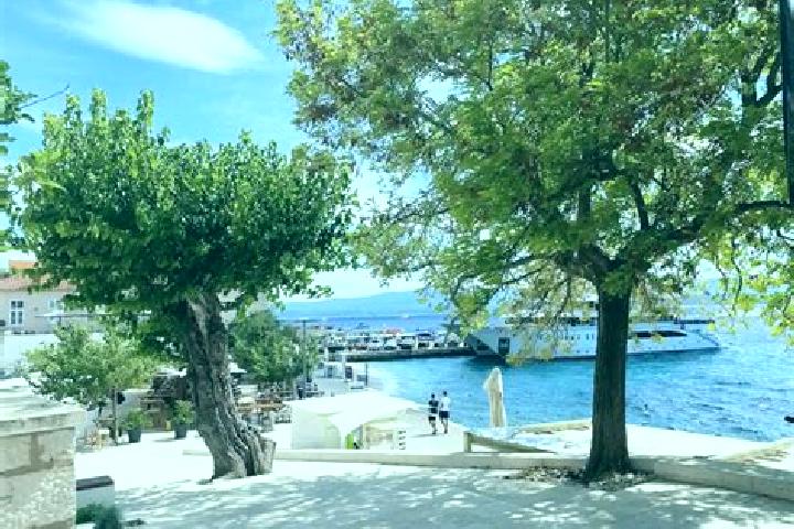 7 escort profiles in Bol, Croatia. Browse companions, services, rates and book online. Incall and outcall available.
