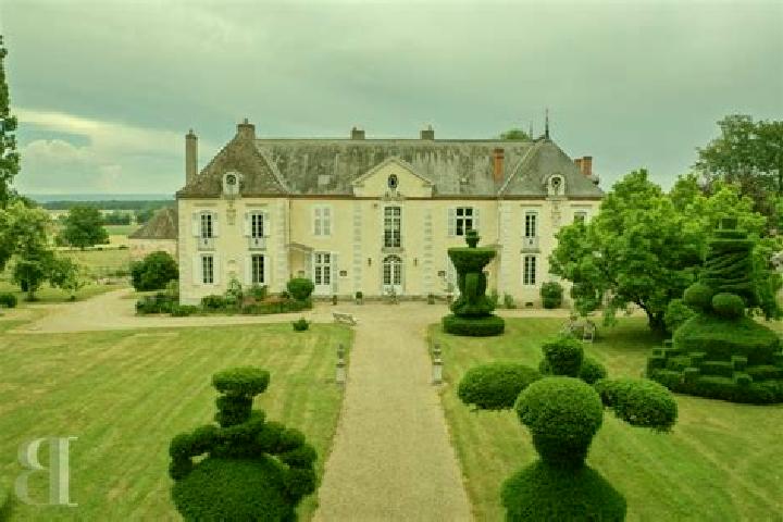 7 escort profiles in Briantes, France. Browse companions, services, rates and book online. Incall and outcall available.