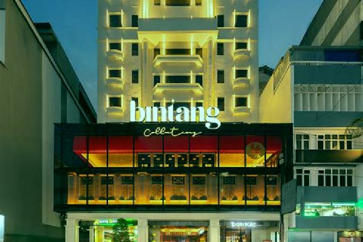7 escort profiles in Bukit Bintang, Malaysia. Browse companions, services, rates and book online. Incall and outcall available.