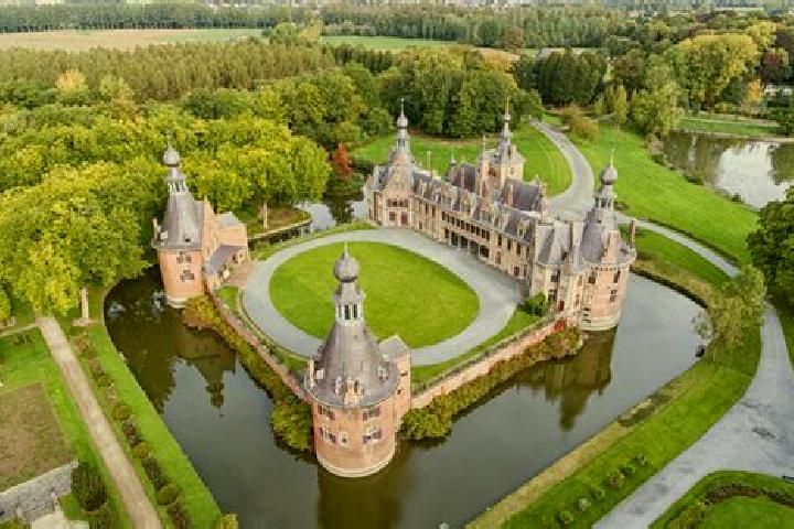 7 escort profiles in Deinze, Belgium. Browse companions, services, rates and book online. Incall and outcall available.
