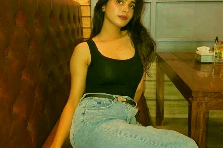 7 escort profiles in Lormi, India. Browse companions, services, rates and book online. Incall and outcall available.