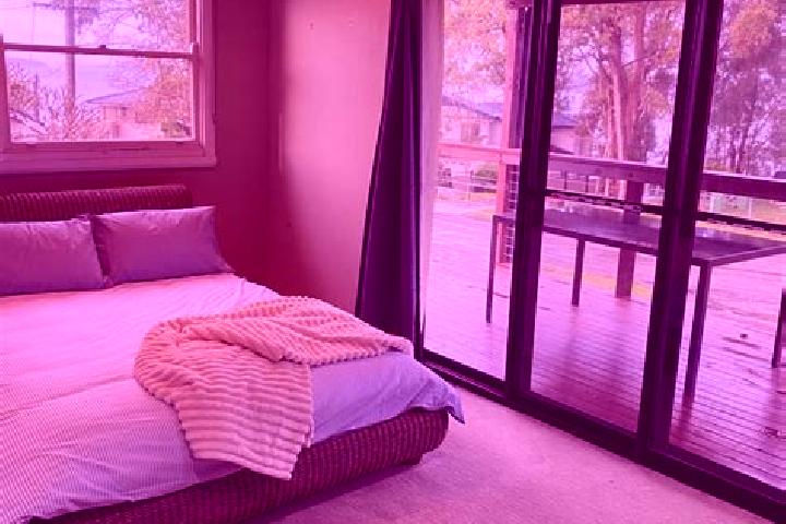 7 escort profiles in Mannering Park, Australia. Browse companions, services, rates and book online. Incall and outcall available.