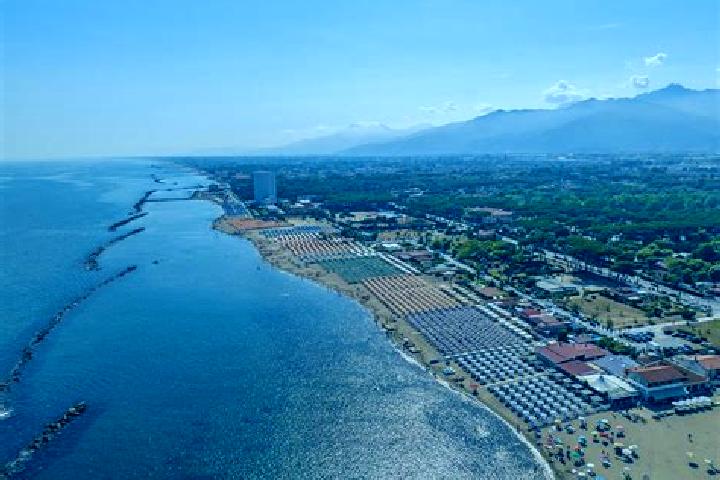 7 escort profiles in Marina di Massa, Italy. Browse companions, services, rates and book online. Incall and outcall available.