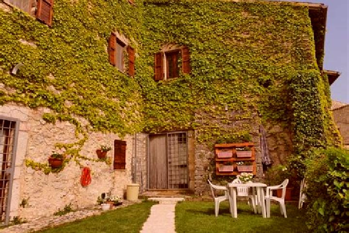 7 escort profiles in Meggiano, Italy. Browse companions, services, rates and book online. Incall and outcall available.