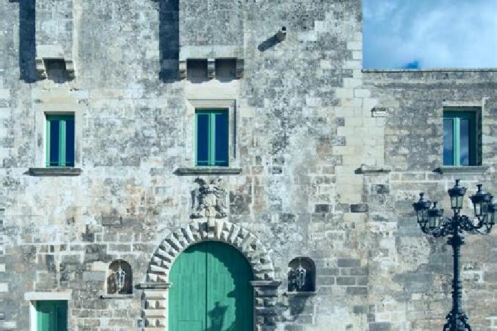7 escort profiles in Minervino di Lecce, Italy. Browse companions, services, rates and book online. Incall and outcall available.