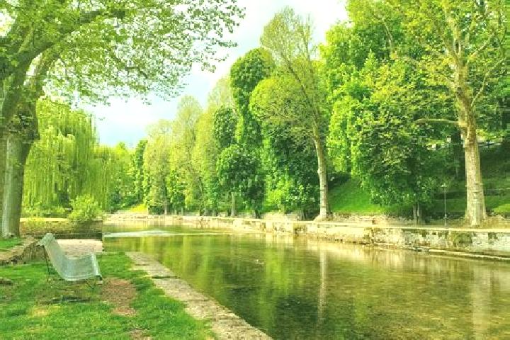 7 escort profiles in Mirebeau-sur-Beze, France. Browse companions, services, rates and book online. Incall and outcall available.