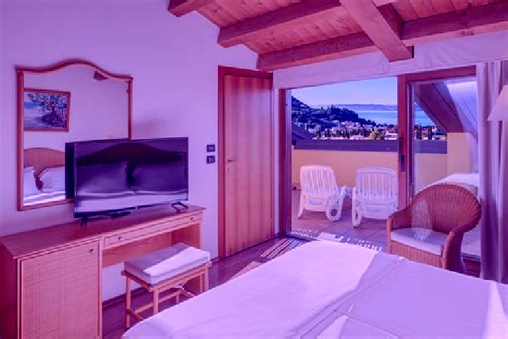 7 escort profiles in Poiano, Italy. Browse companions, services, rates and book online. Incall and outcall available.