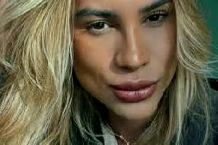 7 escort profiles in Presidente Dutra, Brazil. Browse companions, services, rates and book online. Incall and outcall available.