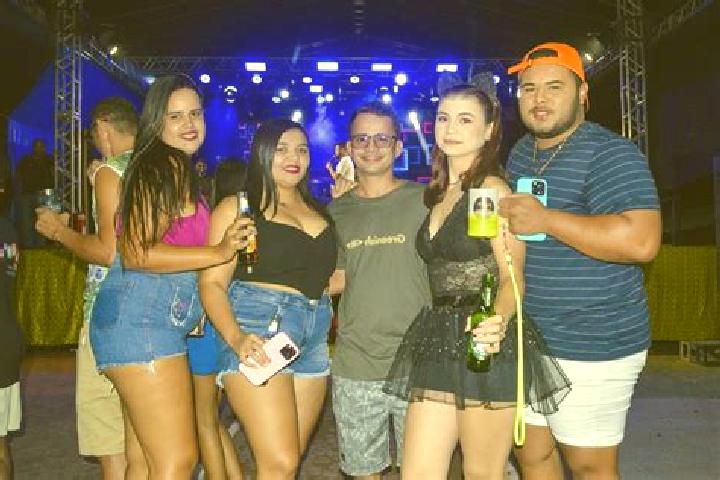 7 escort profiles in Sao Domingos do Azeitao, Brazil. Browse companions, services, rates and book online. Incall and outcall available.