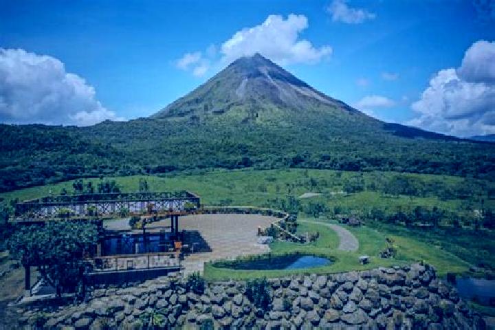 8 escort profiles in Arenal Santa Ana, Mexico. Browse companions, services, rates and book online. Incall and outcall available.