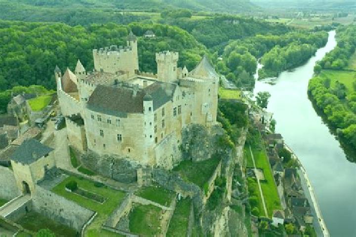 8 escort profiles in Beynac, France. Browse companions, services, rates and book online. Incall and outcall available.