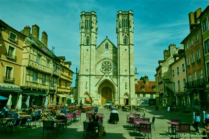 8 escort profiles in Chalon-sur-Saone, France. Browse companions, services, rates and book online. Incall and outcall available.