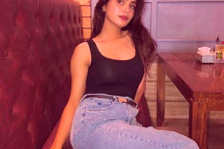 8 escort profiles in Dadhapatna, India. Browse companions, services, rates and book online. Incall and outcall available.