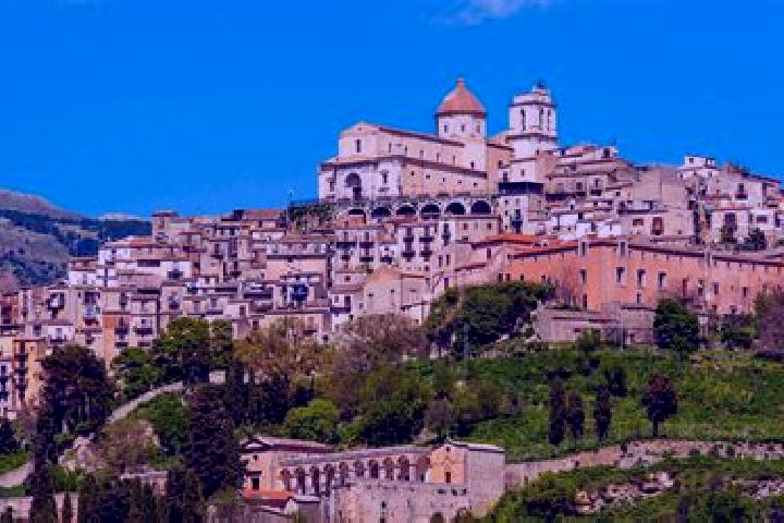 8 escort profiles in Folignano, Italy. Browse companions, services, rates and book online. Incall and outcall available.