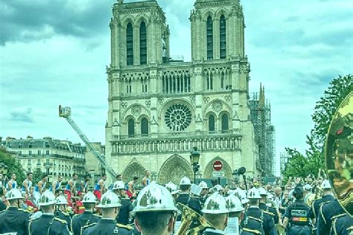 8 escort profiles in Fontaine-Notre-Dame, France. Browse companions, services, rates and book online. Incall and outcall available.