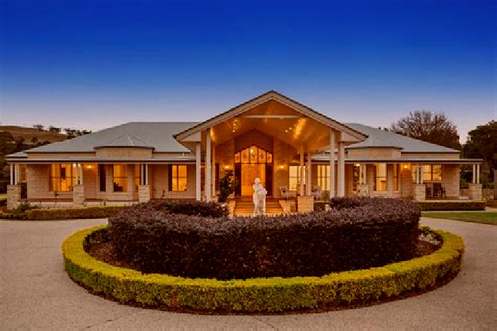 8 escort profiles in Hodgson Vale, Australia. Browse companions, services, rates and book online. Incall and outcall available.