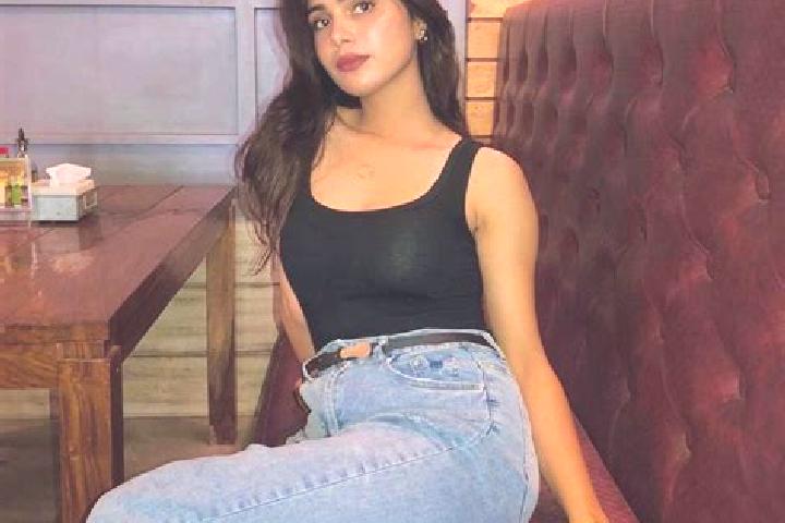 8 escort profiles in Makundapur, India. Browse companions, services, rates and book online. Incall and outcall available.