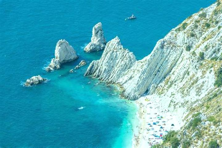 8 escort profiles in Montalto delle Marche, Italy. Browse companions, services, rates and book online. Incall and outcall available.