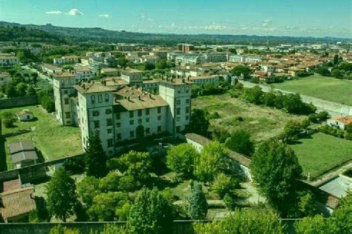 8 escort profiles in Montelupo Fiorentino, Italy. Browse companions, services, rates and book online. Incall and outcall available.