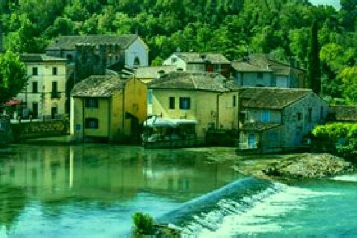 8 escort profiles in Ponti sul Mincio, Italy. Browse companions, services, rates and book online. Incall and outcall available.
